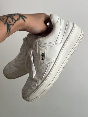 MoEa gen 1 sneakers